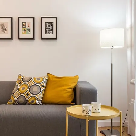Apartament Three Bedroom In Historical Centre -bairro Alto Lizbona