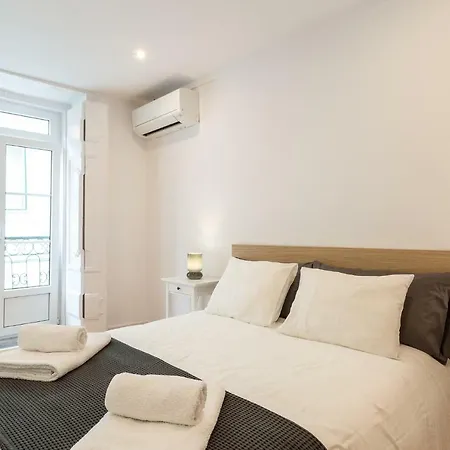 Three Bedroom In Historical Centre -bairro Alto Apartament Lizbona