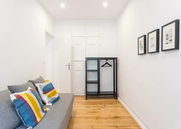 Apartment Three Bedroom In Historical Centre -bairro Alto *